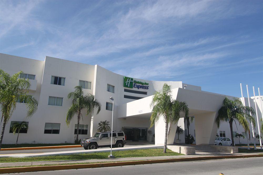 Hotel Wyndham Garden Playa Del Carmen Exterior foto Holiday Inn Express in Mérida, Yucatán, Mexico